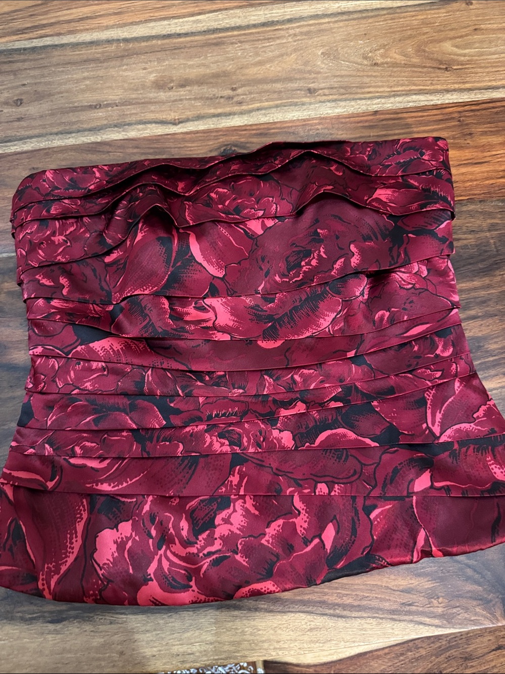 White House Black Market Strapless Red Floral Ruffled Corset top. Size 8.